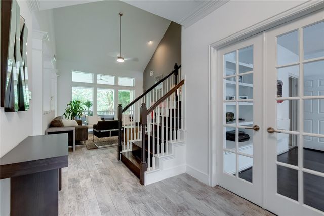 3 Vincent Court, The Woodlands, TX 77382