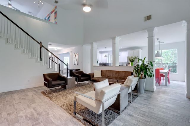 3 Vincent Court, The Woodlands, TX 77382