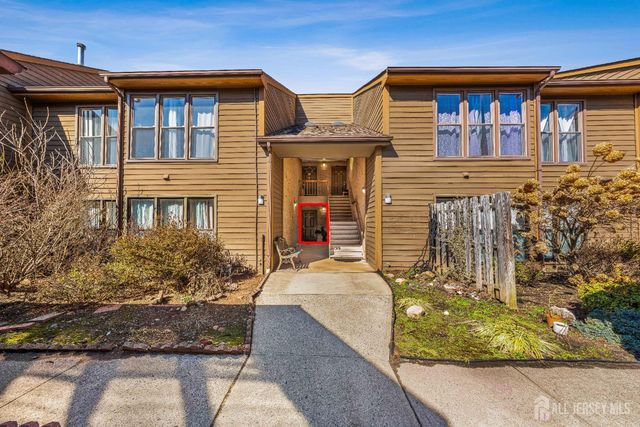 163 Hidden Hollow Court, Edison, NJ 08820