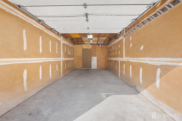 163 Hidden Hollow Court, Edison, NJ 08820