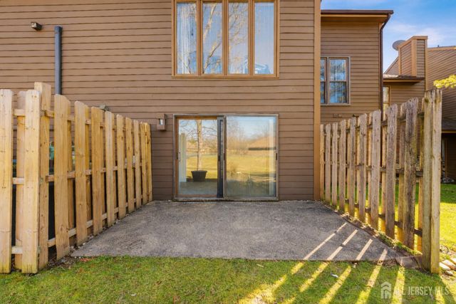 163 Hidden Hollow Court, Edison, NJ 08820