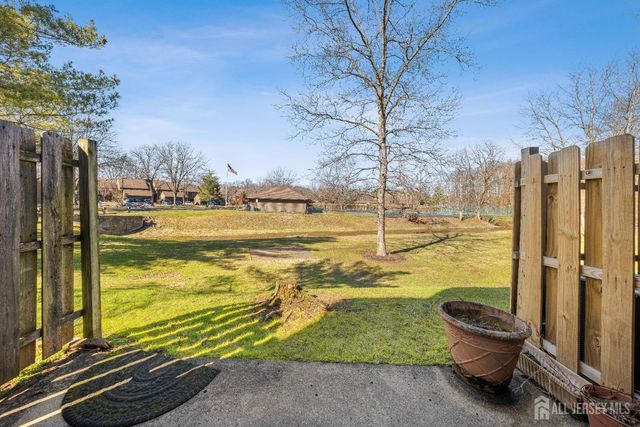 163 Hidden Hollow Court, Edison, NJ 08820