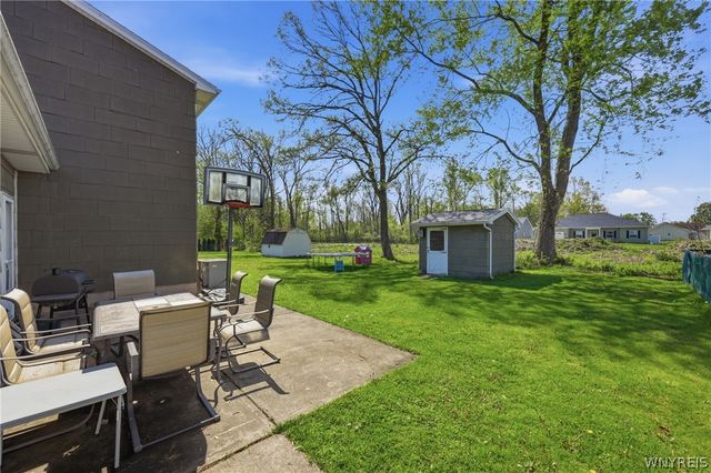 881 Castlebar Drive, North Tonawanda, NY 14120