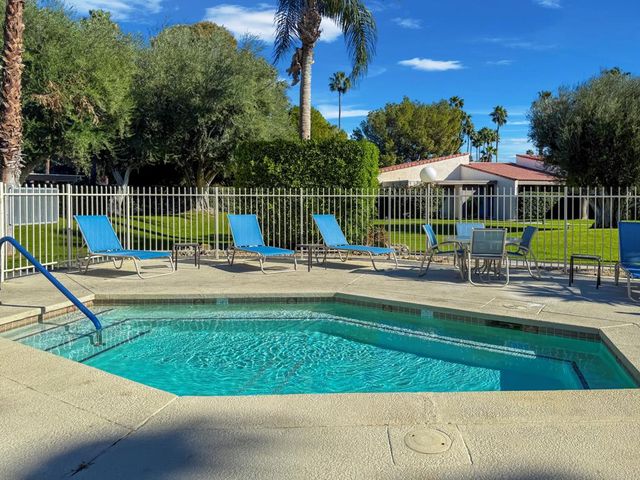 2504 N Whitewater Club Drive A, Palm Springs, CA 92262