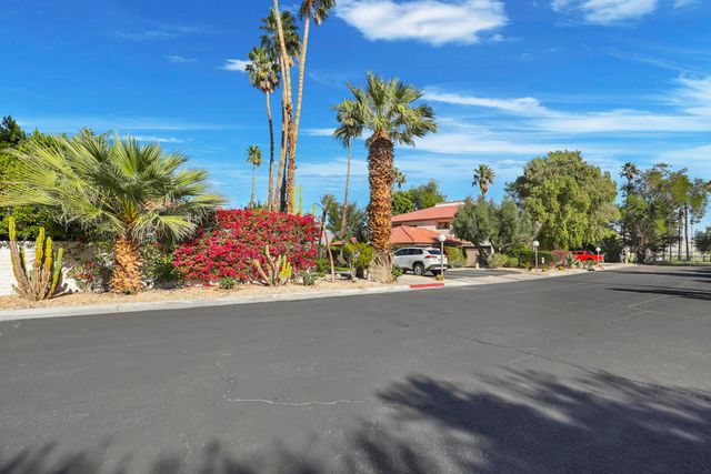 2504 N Whitewater Club Drive A, Palm Springs, CA 92262