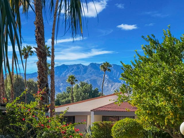 2504 N Whitewater Club Drive A, Palm Springs, CA 92262