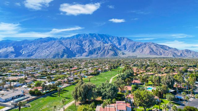 2504 N Whitewater Club Drive A, Palm Springs, CA 92262