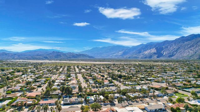 2504 N Whitewater Club Drive A, Palm Springs, CA 92262