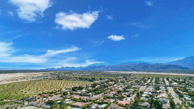 2504 N Whitewater Club Drive A, Palm Springs, CA 92262