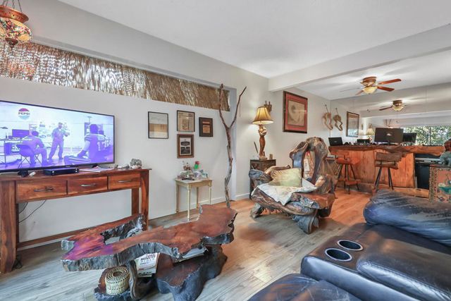 2504 N Whitewater Club Drive A, Palm Springs, CA 92262