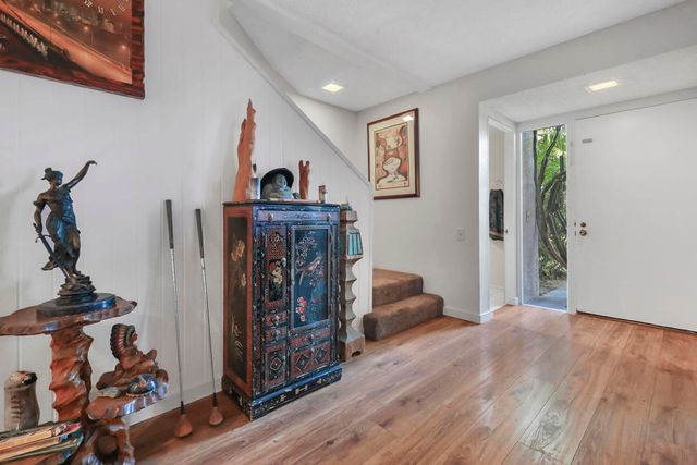 2504 N Whitewater Club Drive A, Palm Springs, CA 92262