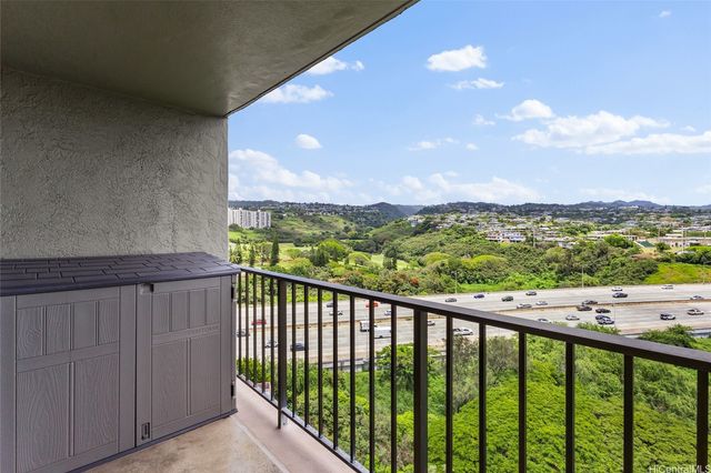 98-500 Koauka Loop 18A, Aiea, HI 96701