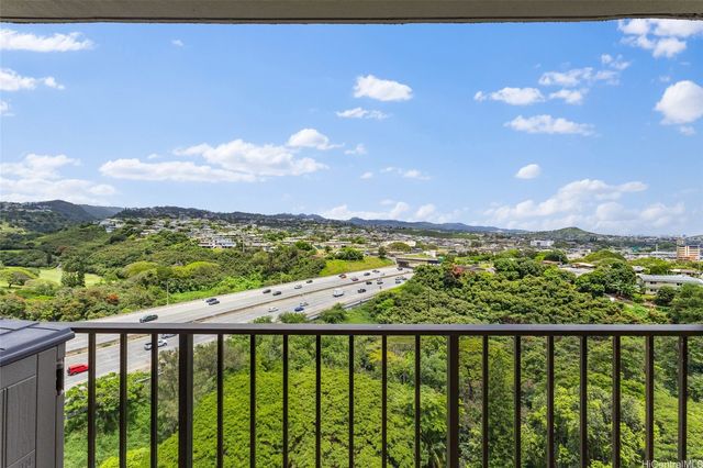98-500 Koauka Loop 18A, Aiea, HI 96701