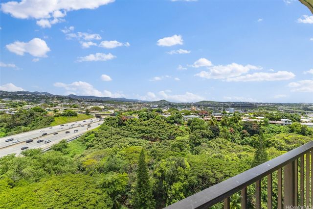 98-500 Koauka Loop 18A, Aiea, HI 96701