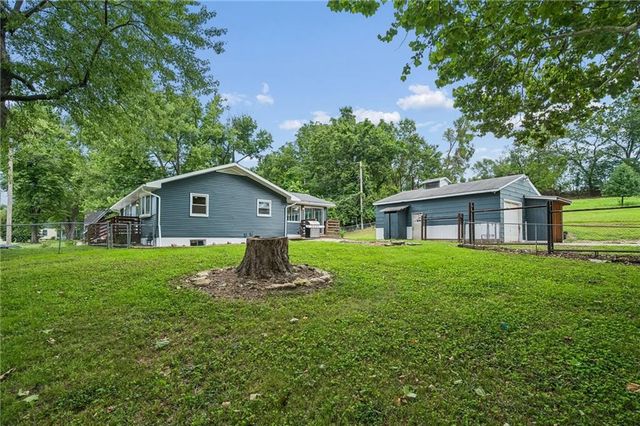 3741 N Brighton Avenue, Kansas City, MO 64117