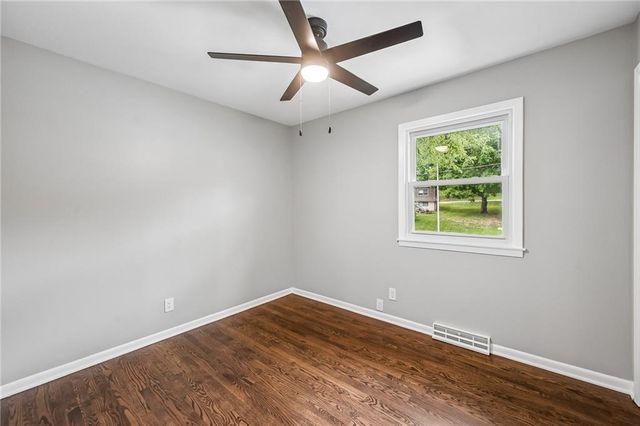 3741 N Brighton Avenue, Kansas City, MO 64117