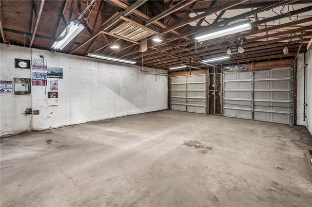 3741 N Brighton Avenue, Kansas City, MO 64117