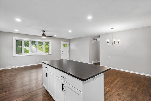 3741 N Brighton Avenue, Kansas City, MO 64117