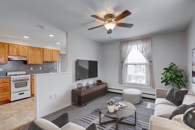 122 Lowell St 3, Peabody, MA 01960