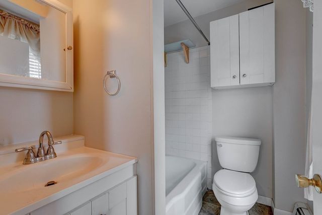 122 Lowell St 3, Peabody, MA 01960