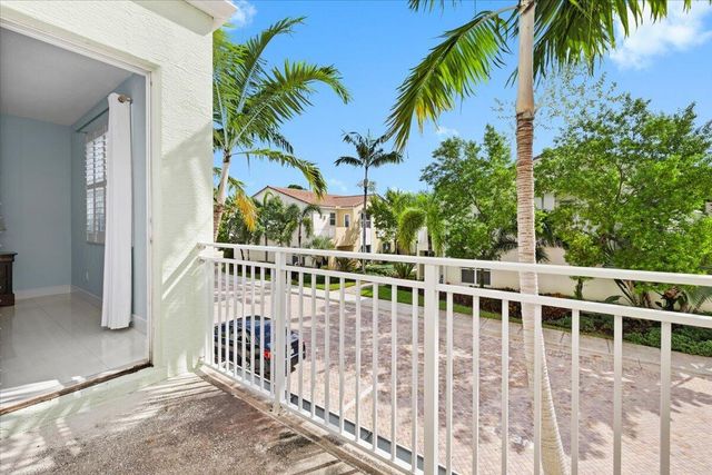 4980 NW 15TH Avenue, Boca Raton, FL 33431
