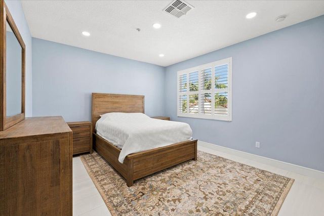 4980 NW 15TH Avenue, Boca Raton, FL 33431