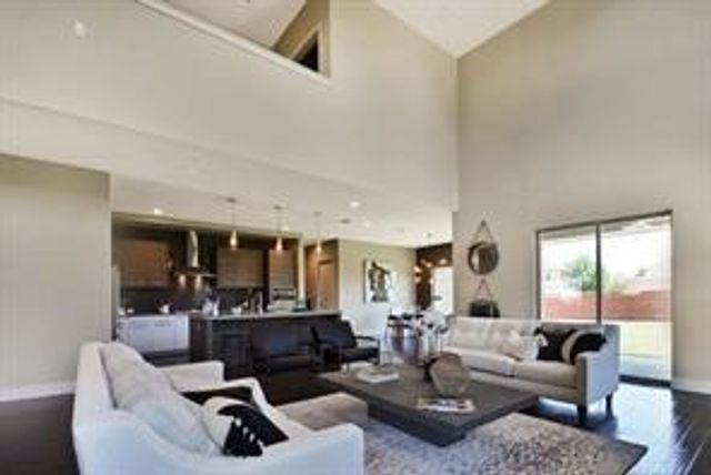 404 Mckinley Street, Desoto, TX 75115