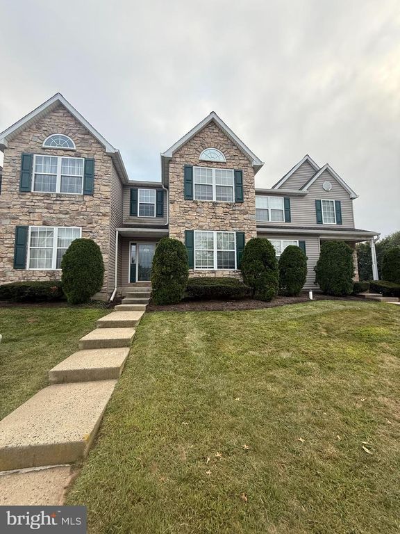 890 DOE CT, Royersford, PA 19468