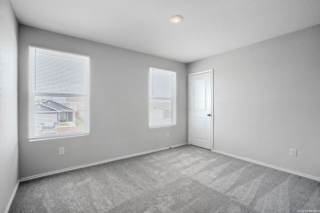 5905 Antonio Pl, Seguin, TX 78155