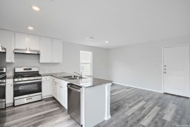 5905 Antonio Pl, Seguin, TX 78155