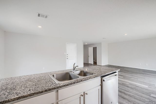 5905 Antonio Pl, Seguin, TX 78155