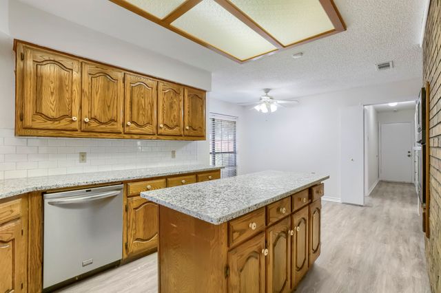 1931 Silver Creek Place, Duncanville, TX 75137