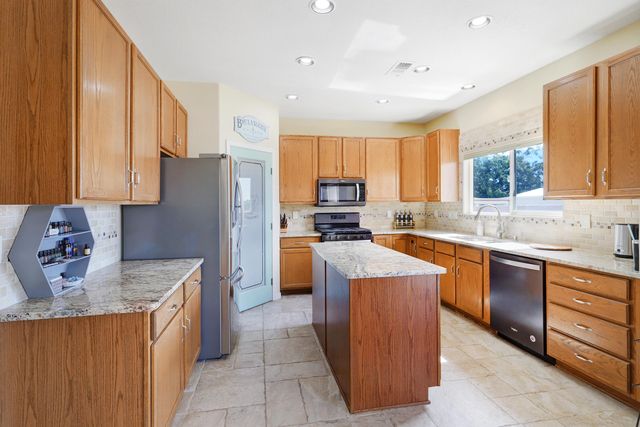 10078 CALLE CHULITA Road NW, Albuquerque, NM 87114