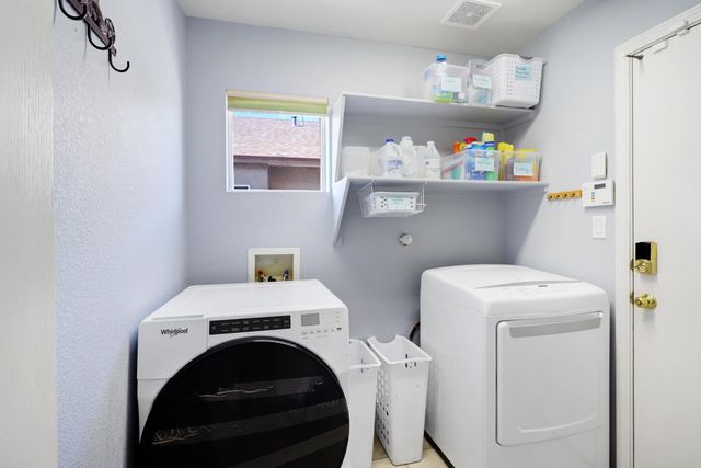 10078 CALLE CHULITA Road NW, Albuquerque, NM 87114