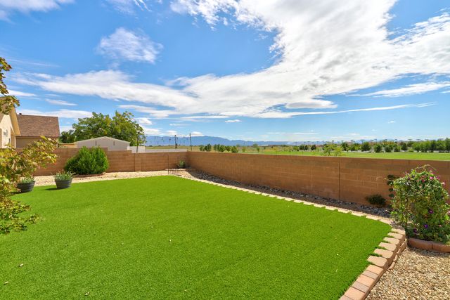 10078 CALLE CHULITA Road NW, Albuquerque, NM 87114