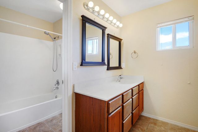 10078 CALLE CHULITA Road NW, Albuquerque, NM 87114