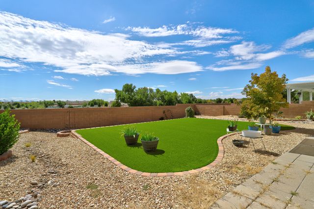 10078 CALLE CHULITA Road NW, Albuquerque, NM 87114