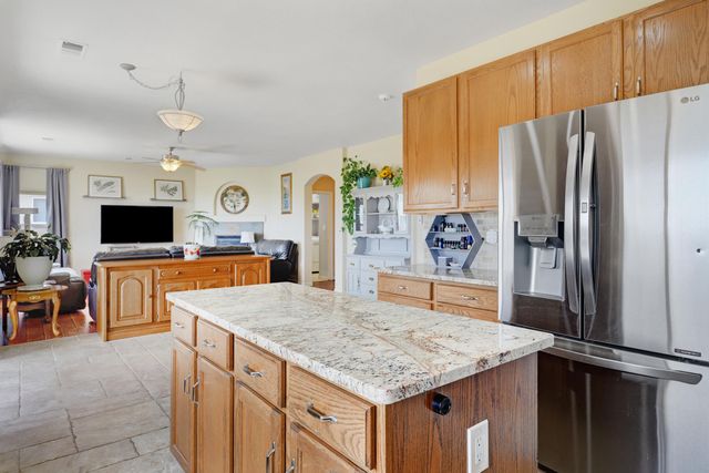 10078 CALLE CHULITA Road NW, Albuquerque, NM 87114