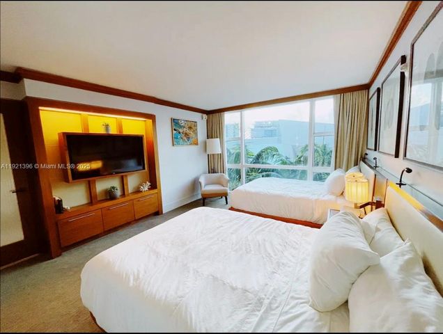 6801 Collins Ave 315, Miami Beach, FL 33141