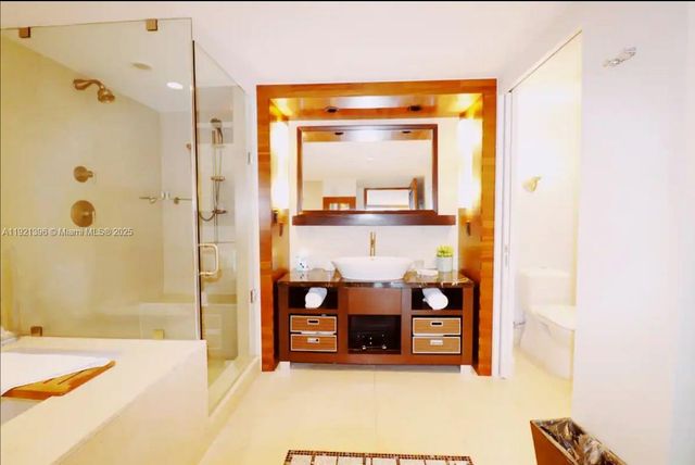 6801 Collins Ave 315, Miami Beach, FL 33141