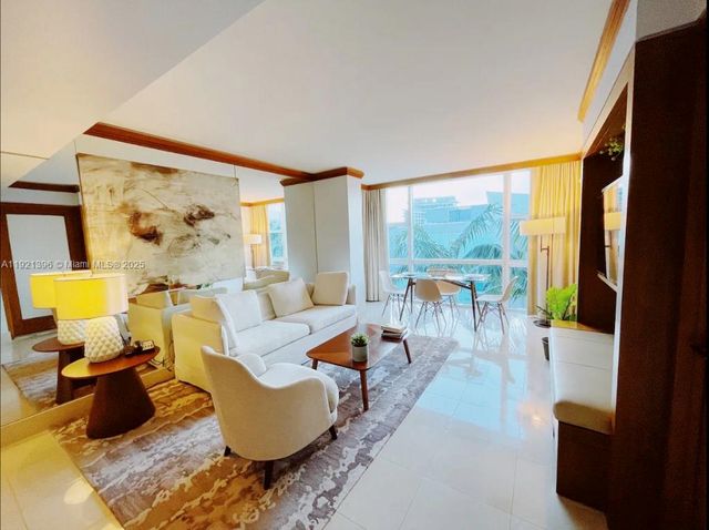 6801 Collins Ave 315, Miami Beach, FL 33141