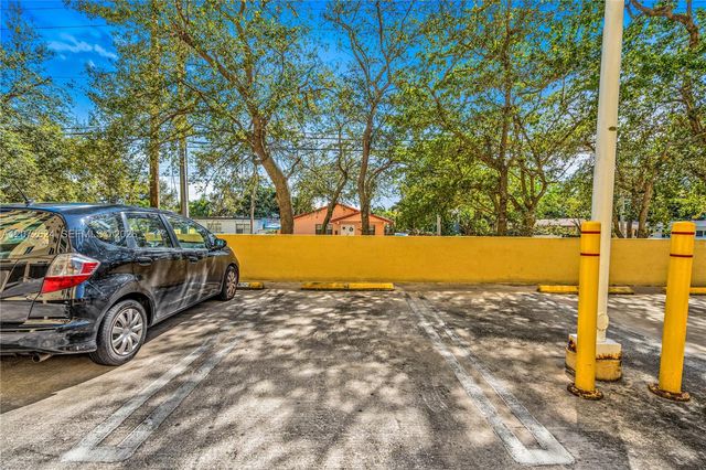 3500 Coral Way 1213, Miami, FL 33145