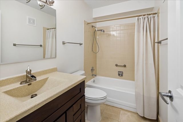 7707 W Irving Park Road 308, Chicago, IL 60634