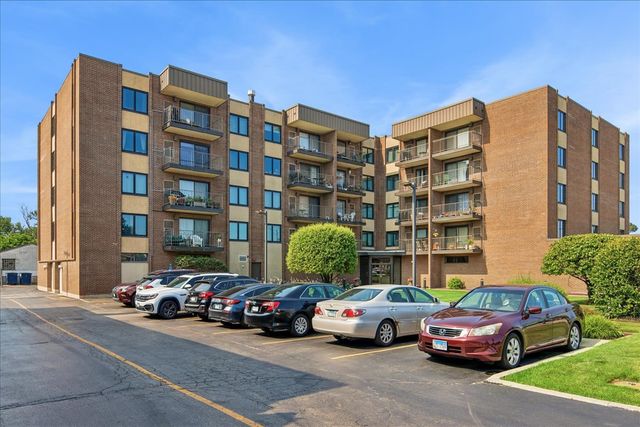 7707 W Irving Park Road 308, Chicago, IL 60634