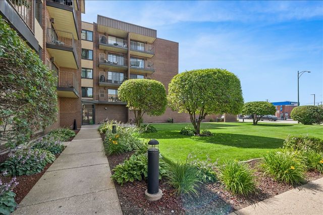 7707 W Irving Park Road 308, Chicago, IL 60634
