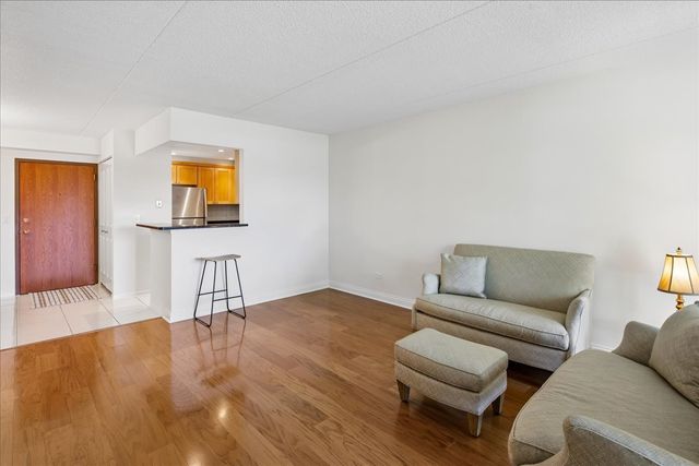 7707 W Irving Park Road 308, Chicago, IL 60634