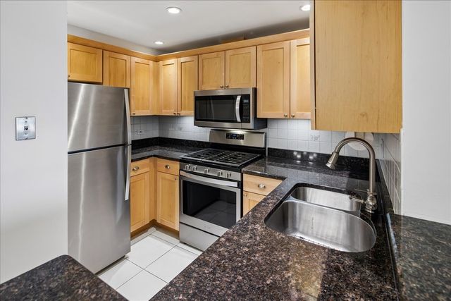 7707 W Irving Park Road 308, Chicago, IL 60634