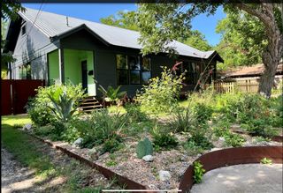 708 W Prairie Lea ST, Lockhart, TX 78644