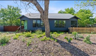 708 W Prairie Lea ST, Lockhart, TX 78644