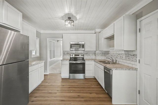 1201 Slayton Avenue, Grand Haven, MI 49417
